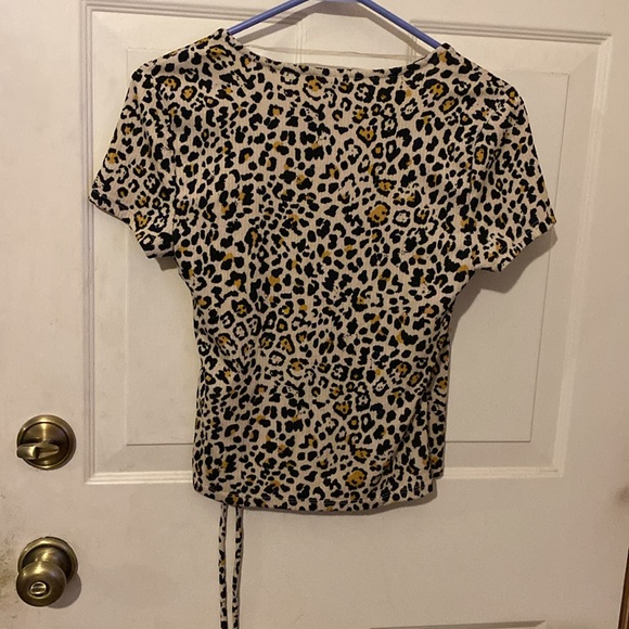 Cute Leopard Print Girls Top Med - Picture 3 of 7